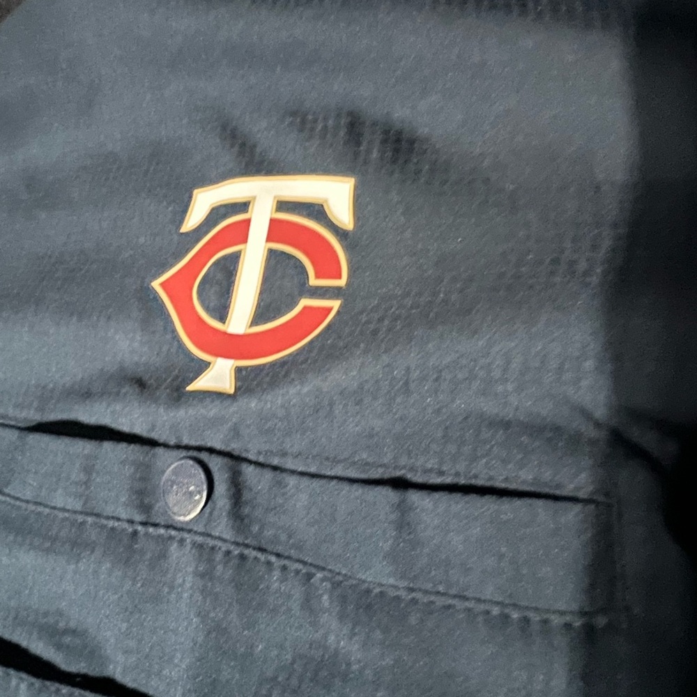 Minnesota Twins Colombia button up shirt